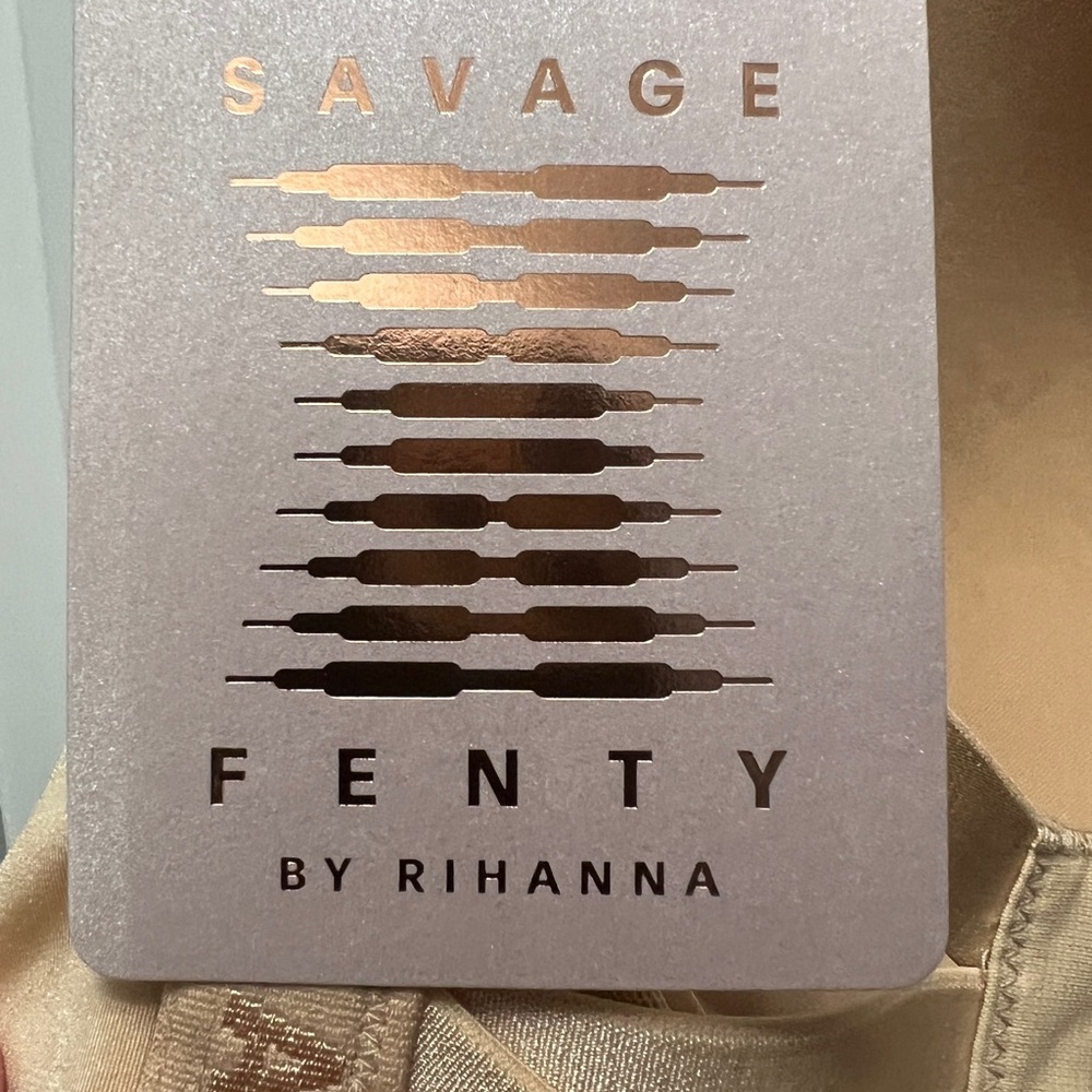 Savage X Fenty Microfiber T-shirt Bra - Picture 9 of 12